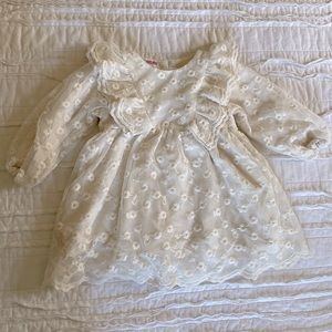 Baby girl Zara eyelet lace cream dress 9-12 months